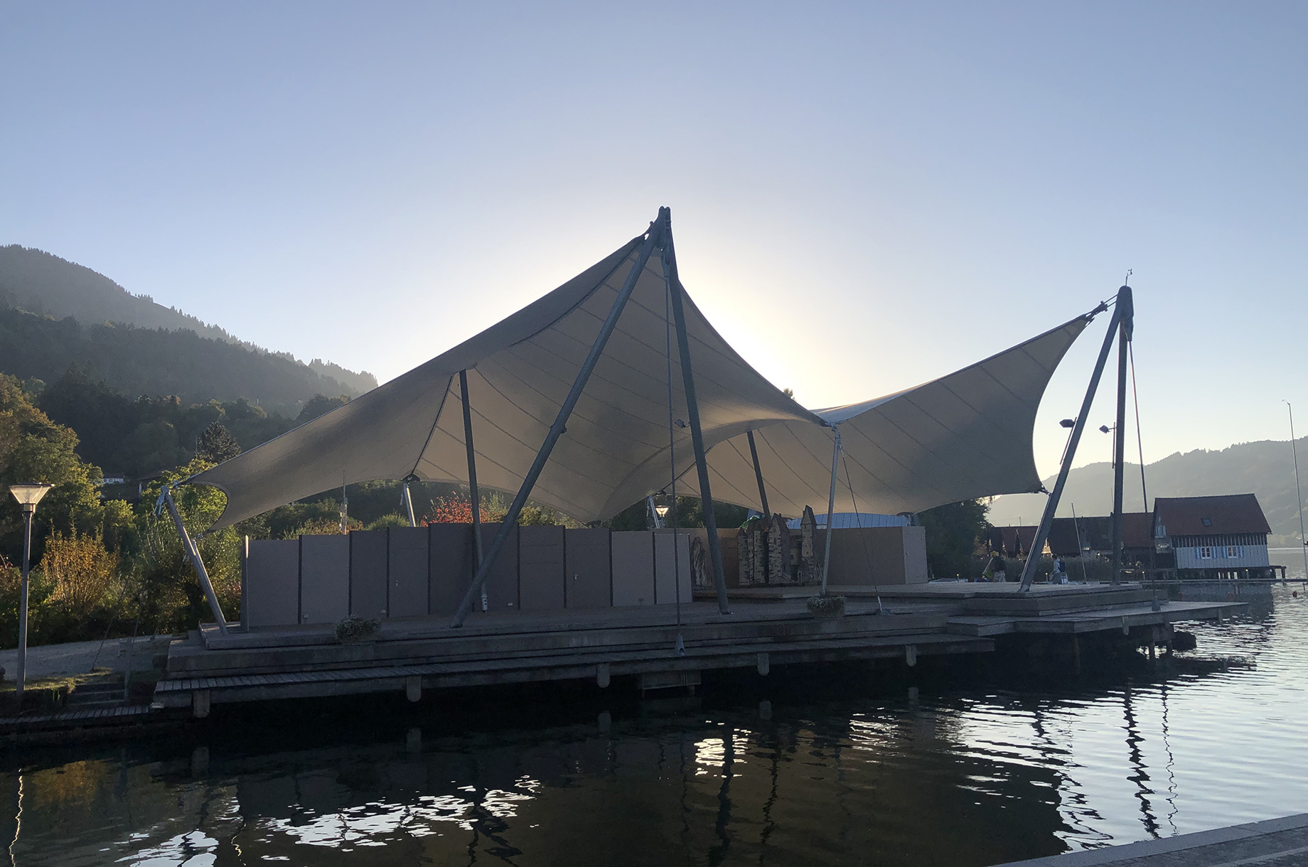 Hotels und Ferienwohnungen im Oberallgäu - "Harfe ohne Grenzen" am Alpsee bei Immenstadt im Allgäu - "Harfe ohne Grenzen" Konzert auf der Seebühne