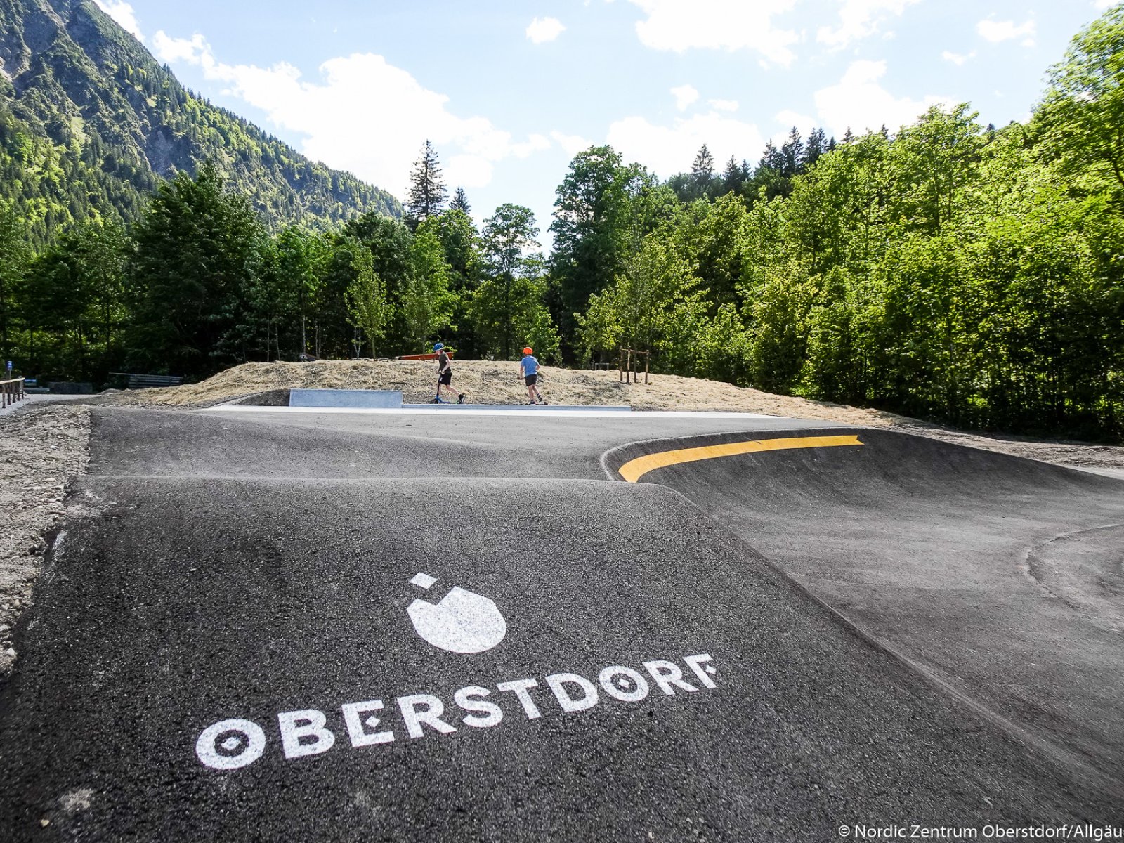 Hotels und Ferienwohnungen im Oberallgäu - Parken & Anreise: Anreise mit ÖPNV möglich - Nordic Zentrum in Oberstdorf/Allgäu