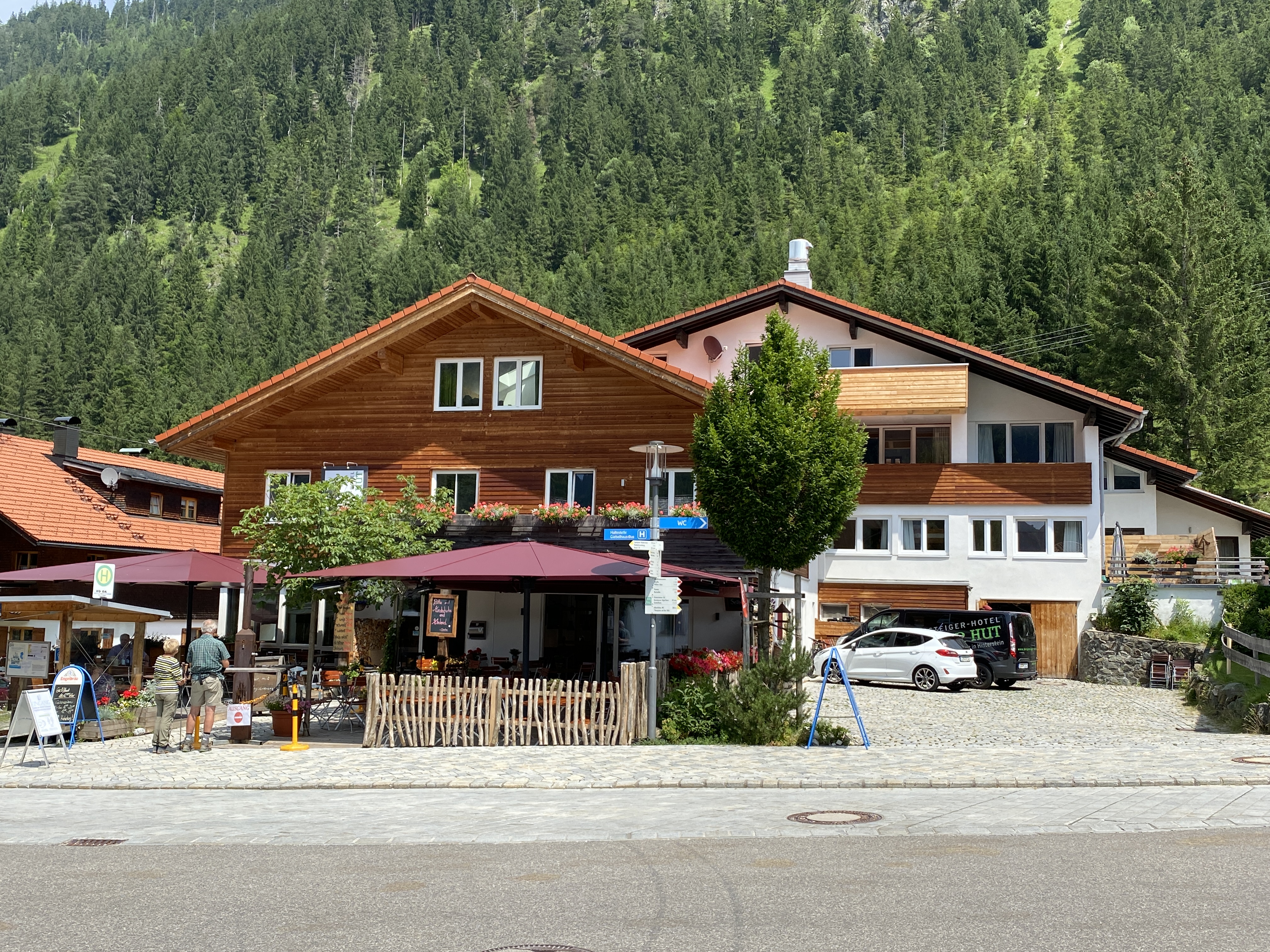 Veranstaltungen im Oberallgäu: 10-jähriges Jubiläum im „Bergsteiger-Hotel“ GRÜNER HUT in Hinterstein - 10 Jahre GRÜNER HUT - Dein Berghotel feiert Jubiläum