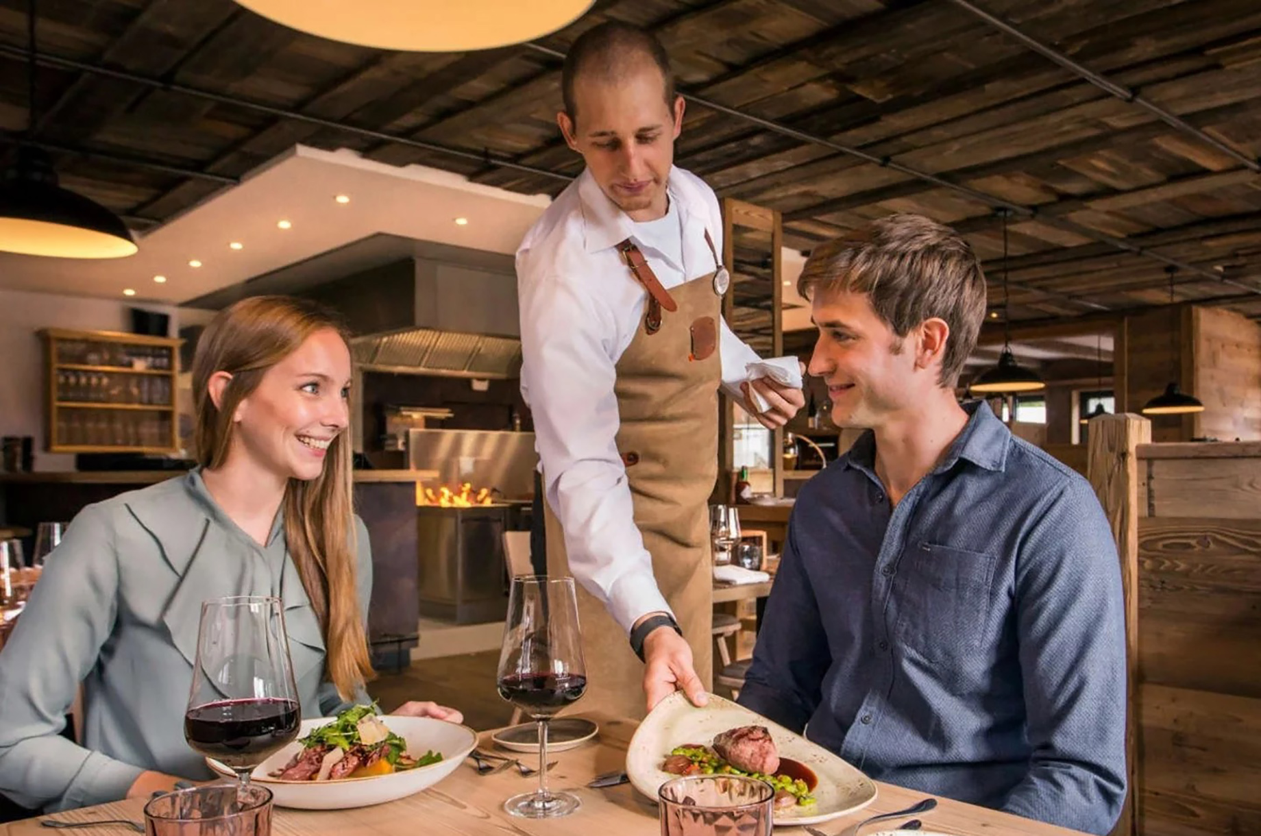 Hotels und Ferienwohnungen im Oberallgäu - Betriebsart | Angebot: Tischreservierung empfohlen - Bad Hindelang - Zwölfhundert NN - das Steakrestaurant in Oberjoch - Zwölfhundert NN - das Steakrestaurant in Oberjoch