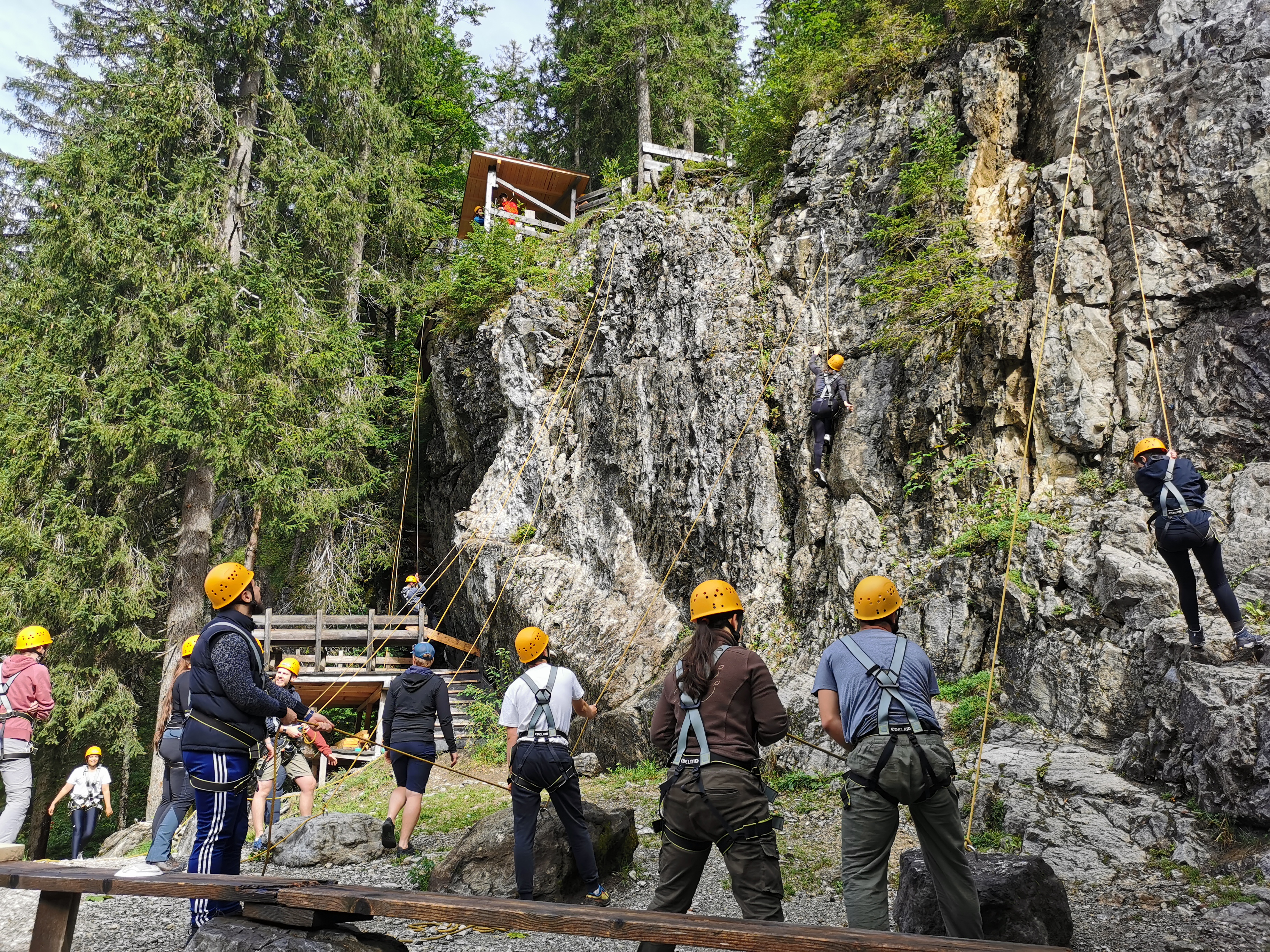Hotels und Ferienwohnungen im Oberallgäu - Kategorien: Action & Spaß - Mittelberg Schwarzwassertal - Bergabenteuer - unterwegs mit der Bergschule Kleinwalsertal - Bergabenteuer - unterwegs mit der  Bergschule Kleinwalsertal